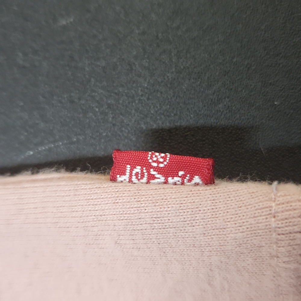 Levi's Pinkish Tee with White Accents - Picture 3 of 3